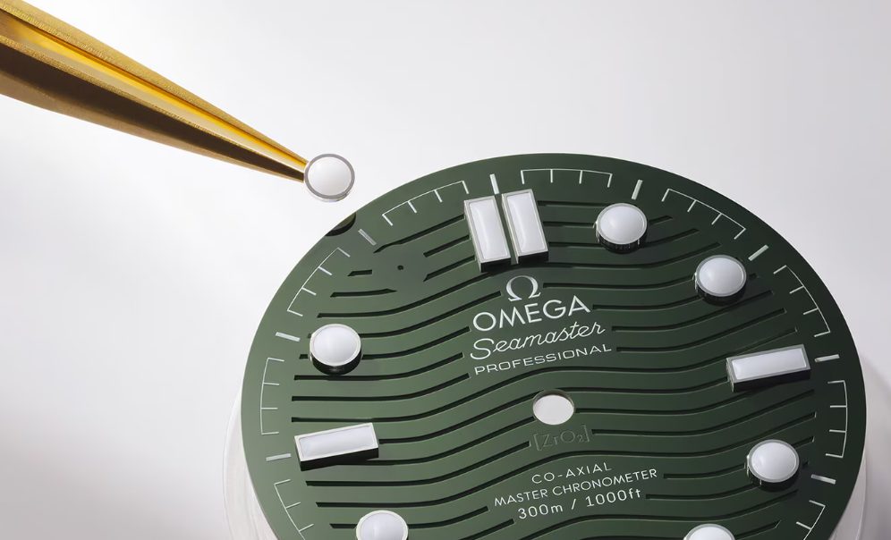 オメガのオーバーホール料金 正規サービスの安心感を解説